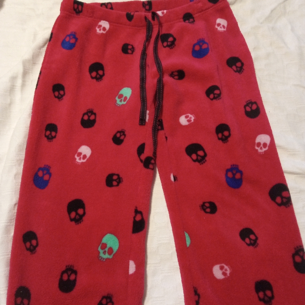 Bluenotes hot pink skull pj pants